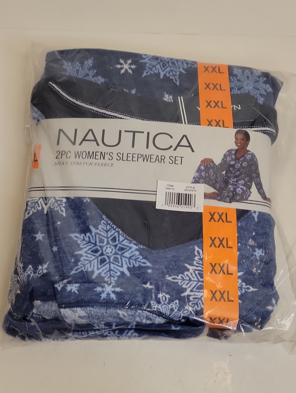 Nautica Women's Navy and White Snowflake 2-Piece Sleepwear Set